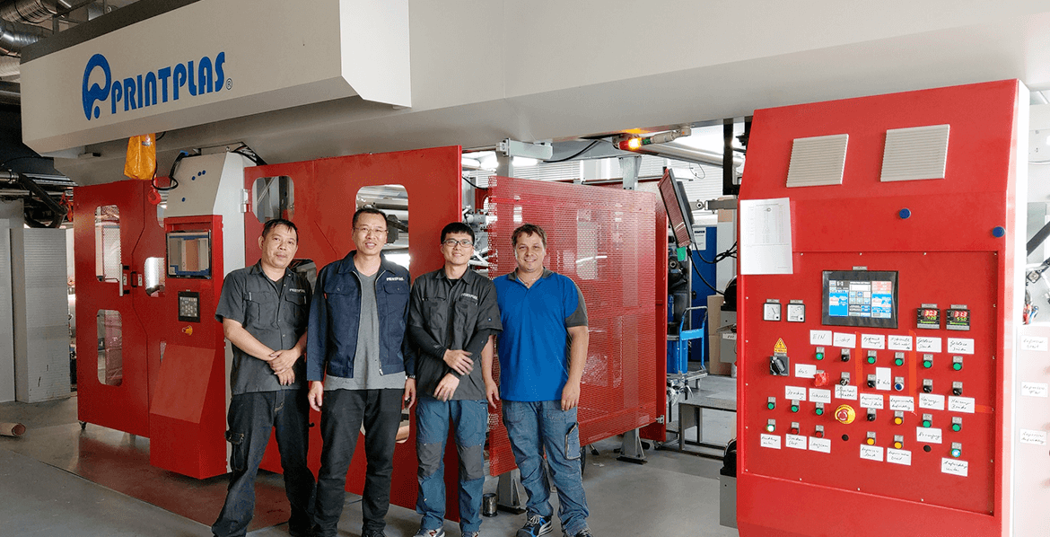 ​​​​​​​Printplas collaborated with a German technical team to accommodate special substrates like high-temperature resistant and easy-tear films. Providing structural design recommendations and tension control solutions, Printplas secured technical approval and established foundations for long-term cooperation.
